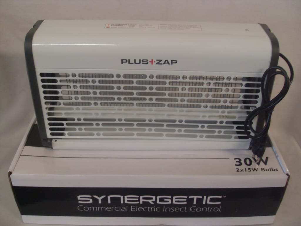 PlusZap 30 Watt White Electric Fly Zapper PlusZap 30 Watt White Electric Fly Zapper