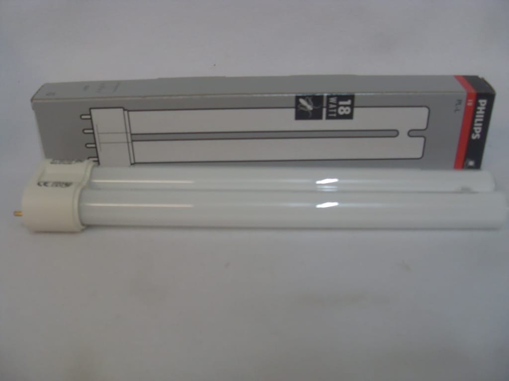 18 Watts 4 Pin TP18 Straight Replacement Bulb